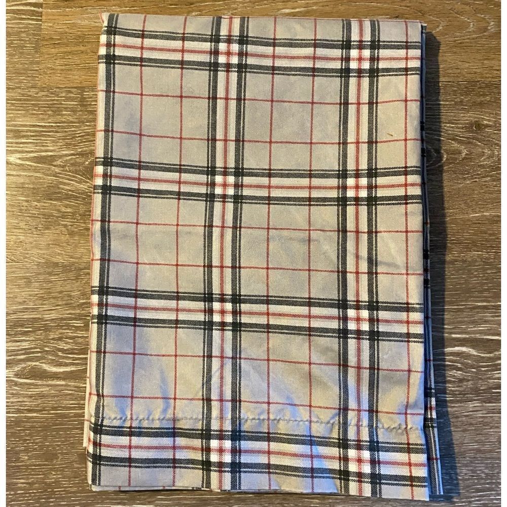 Simple Plaid Pillow Case Set - Picture 2 of 5